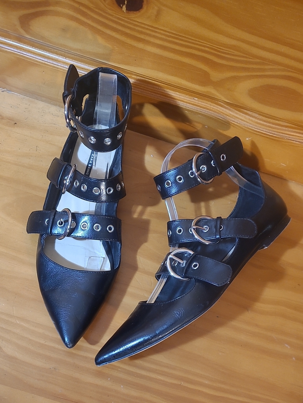 Creeper Vibe Triple Strap Mary Jane Style Flats